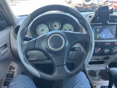Used 2003 Toyota RAV4 2WD image 9