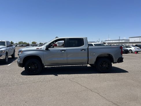 Used 2023 Chevrolet Silverado 1500 LT Trail Boss AWD/4WD image 2