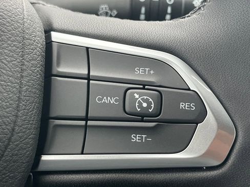 New 2026 Jeep Compass Latitude image 10