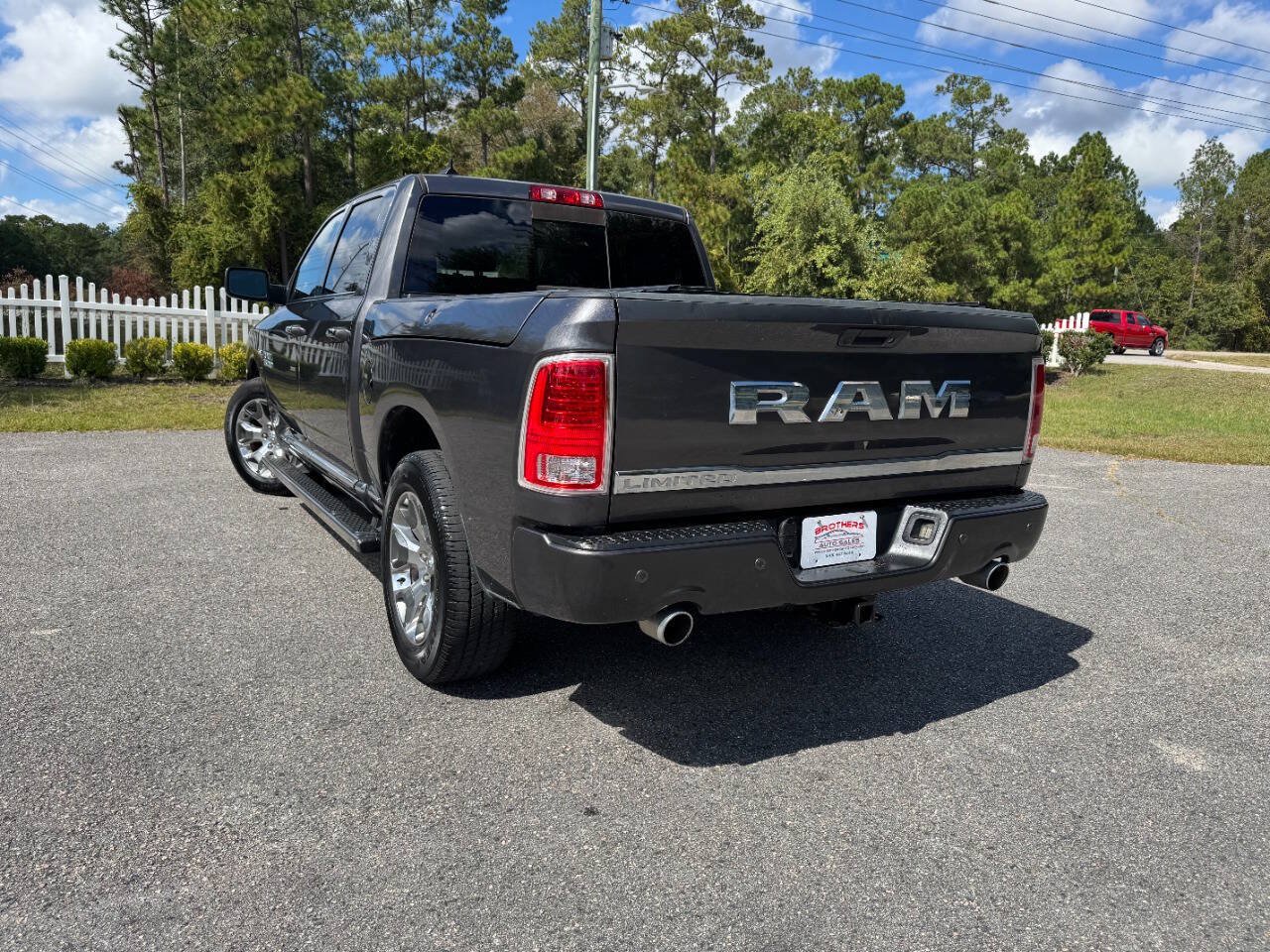 Used 2017 RAM 1500 Limited RWD image 34