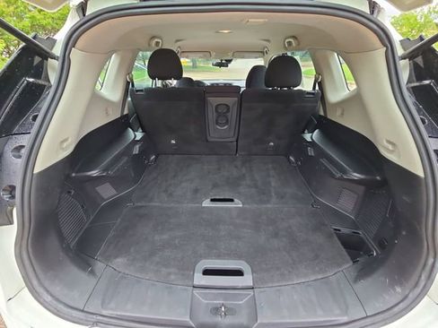 Used 2019 Nissan Rogue S FWD image 19
