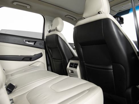 Used 2019 Ford Edge Titanium w/ Equipment Group 301A image 22