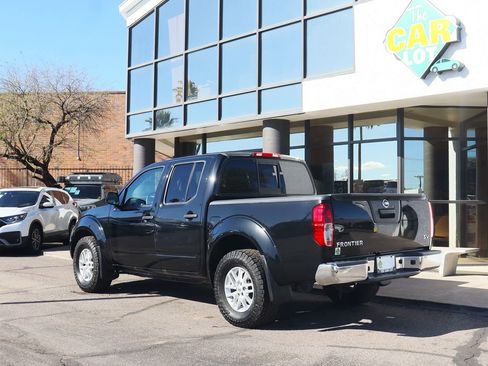 Used 2019 Nissan Frontier SV image 9