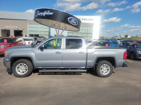 Used 2015 GMC Sierra 1500 SLE w/ SLE Value Package AWD/4WD image 2