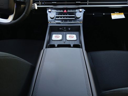 New 2026 Hyundai Santa Fe SE image 11