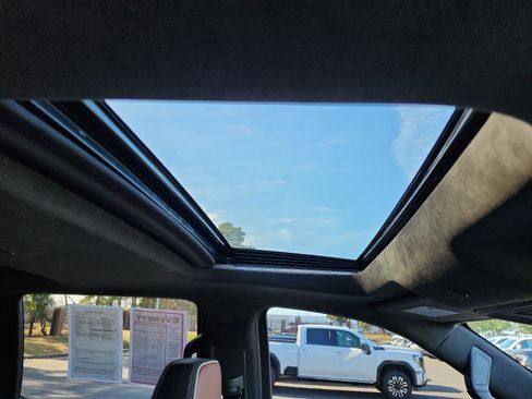 Certified 2025 GMC Sierra 1500 Denali Ultimate image 10