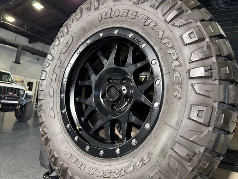 Used 2016 Jeep Wrangler Unlimited Sport w/ Connectivity Group image 11