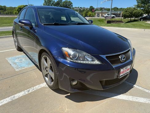 Used 2013 Lexus IS 250 w/ Premium Pkg Value Edition RWD image 4