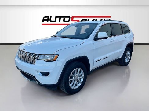Used 2021 Jeep Grand Cherokee Laredo AWD/4WD image 3