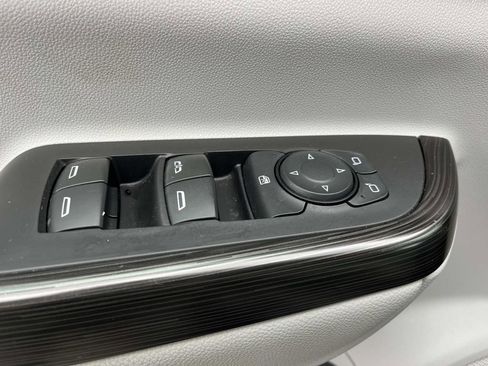 Used 2018 GMC Acadia SLT FWD image 27