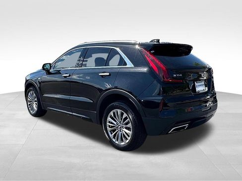 Used 2024 Cadillac XT4 Premium Luxury FWD image 3