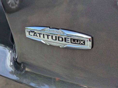 Used 2022 Jeep Cherokee Latitude Lux FWD image 13