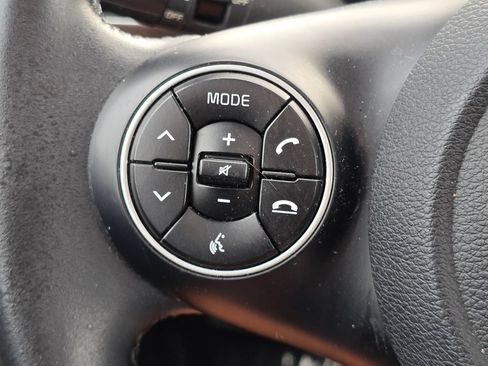 Used 2021 Kia Soul GT-Line FWD image 11