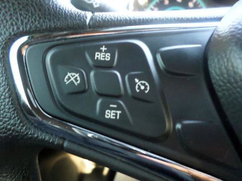 Used 2017 Chevrolet Cruze LT w/ Convenience Package image 13