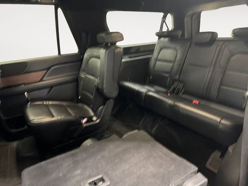 Used 2018 Lincoln Navigator L Reserve w/ Technology Package image 21