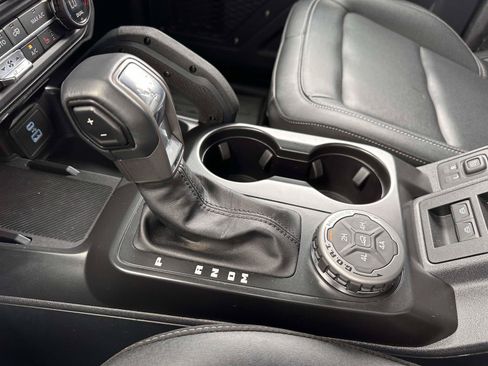 Used 2025 Ford Bronco Badlands AWD/4WD image 27