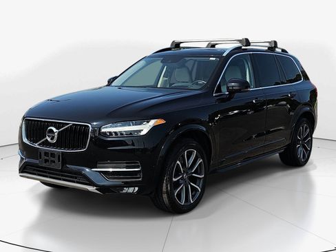 Used 2018 Volvo XC90 T5 Momentum w/ Convenience Package AWD/4WD image 8