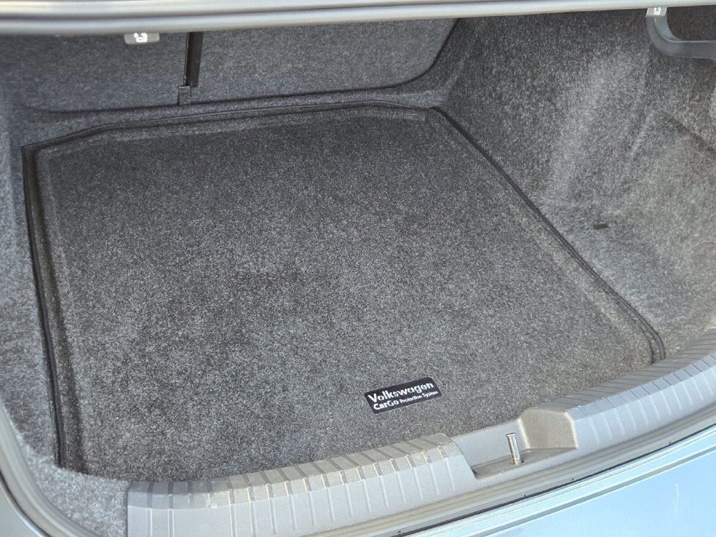Certified 2024 Volkswagen Jetta SE w/ Panoramic Sunroof Package FWD image 14