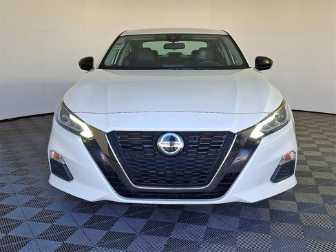 Used 2020 Nissan Altima 2.5 SR image 2
