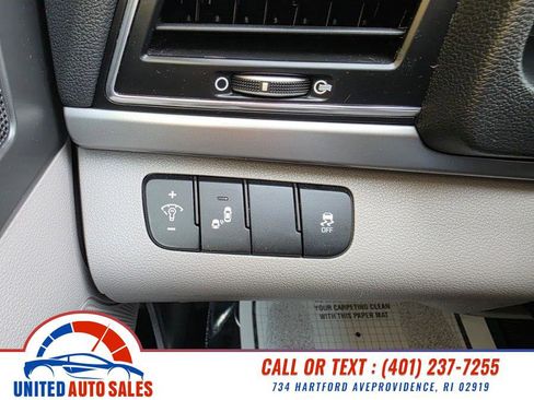 Used 2018 Hyundai Elantra Value Edition FWD image 20