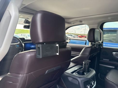 Used 2025 Ford Expedition Max Platinum w/ Platinum Ultimate Package AWD/4WD image 9