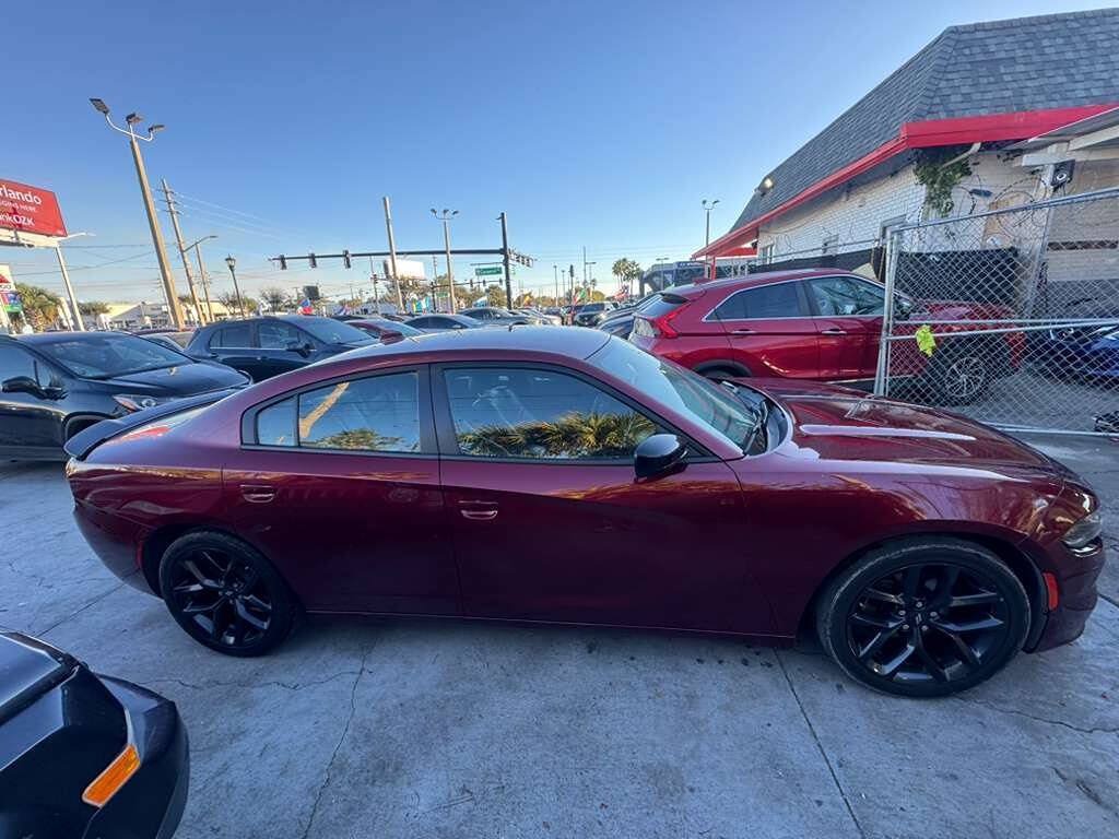 Used 2022 Dodge Charger SXT w/ Plus Group RWD image 4