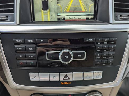 Used 2014 Mercedes-Benz GL 350 BlueTEC 4MATIC image 4