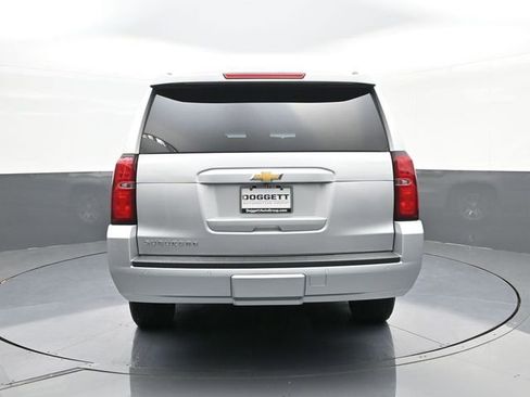 Used 2019 Chevrolet Suburban LT AWD/4WD image 11