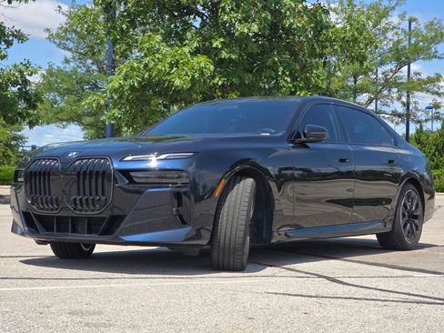 Used 2024 BMW 760i xDrive AWD/4WD image 13