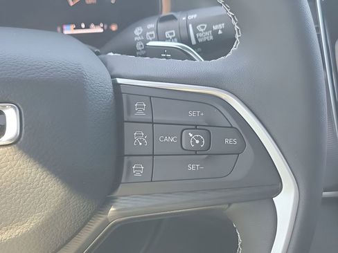 New 2025 Jeep Grand Cherokee Laredo X image 35