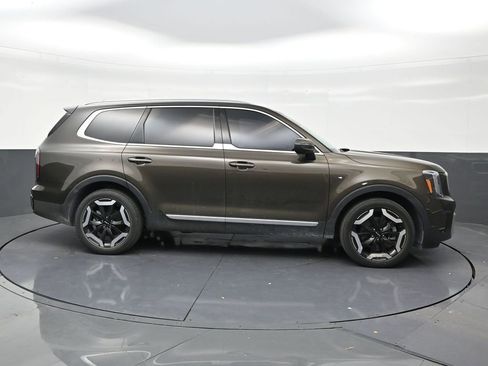Used 2024 Kia Telluride EX FWD image 6