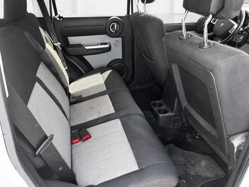 Used 2010 Dodge Nitro SXT w/ Convenience Group AWD/4WD image 10