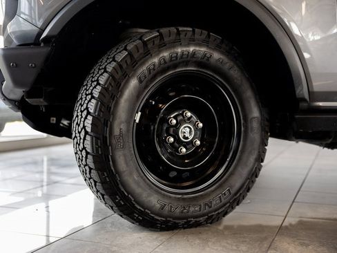 Used 2021 Ford Bronco Black Diamond image 10