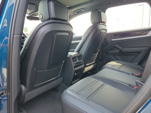 Certified 2025 Porsche Cayenne S AWD/4WD image 20