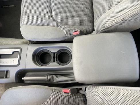 Used 2016 Nissan Frontier SV image 22