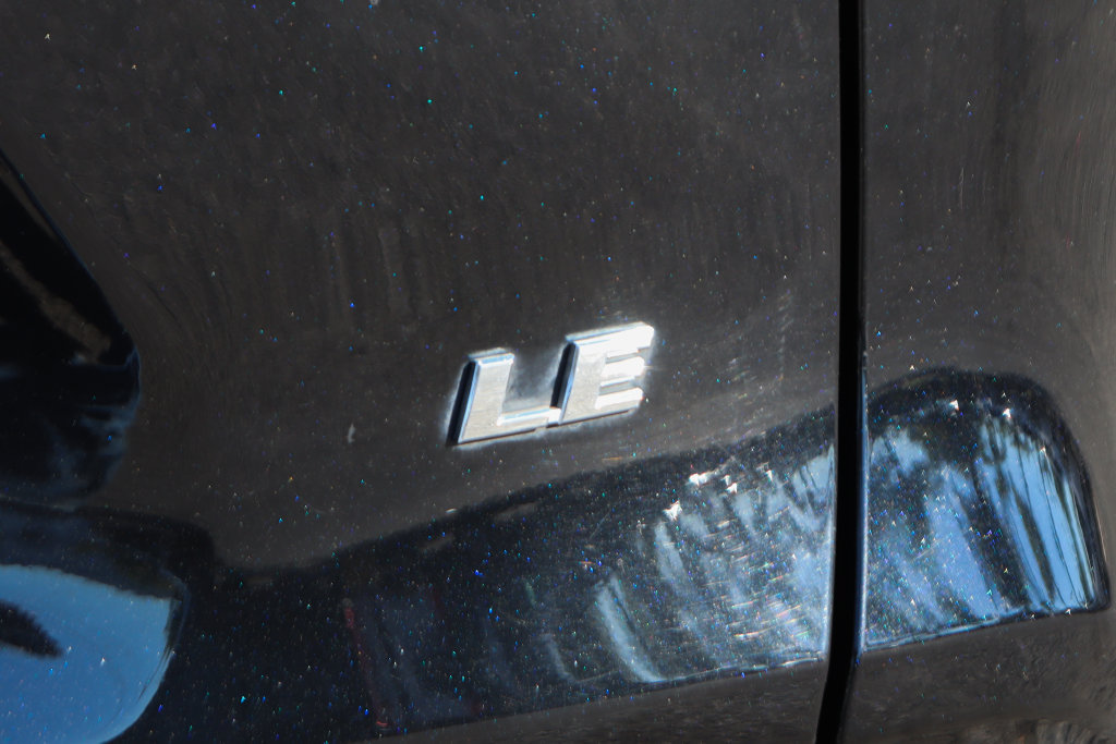 Used 2021 Toyota RAV4 LE FWD image 43