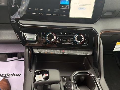 New 2026 GMC Sierra 1500 AT4 w/ LPO, Black Badging Package AWD/4WD image 19