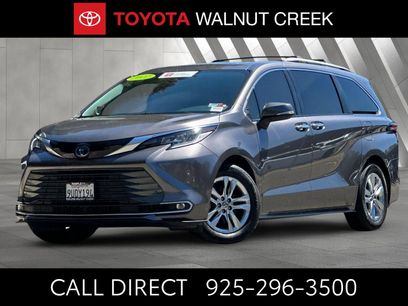 Certified 2022 Toyota Sienna Limited