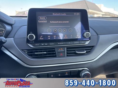 Used 2023 Nissan Altima 2.5 SR image 23