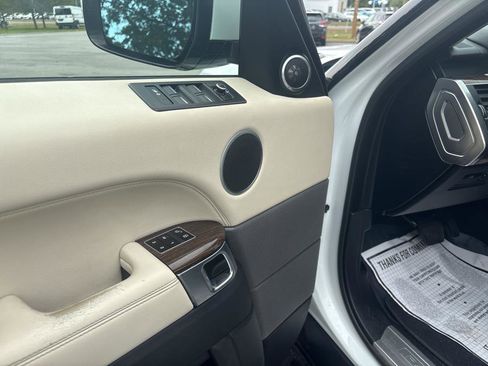 Used 2014 Land Rover Range Rover Sport HSE image 21