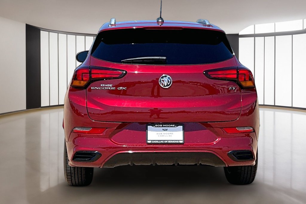 Used 2022 Buick Encore GX Select w/ Sport Touring Package FWD image 4