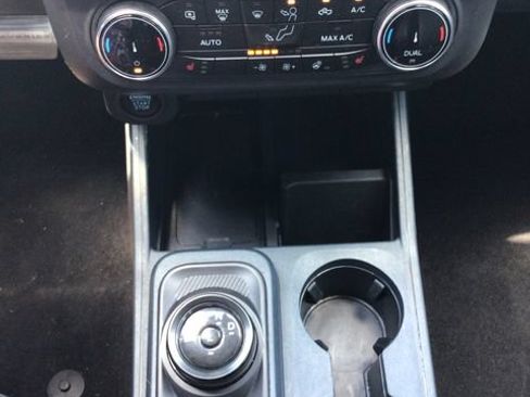 Used 2024 Ford Maverick Lariat w/ Black Appearance Package FWD image 35