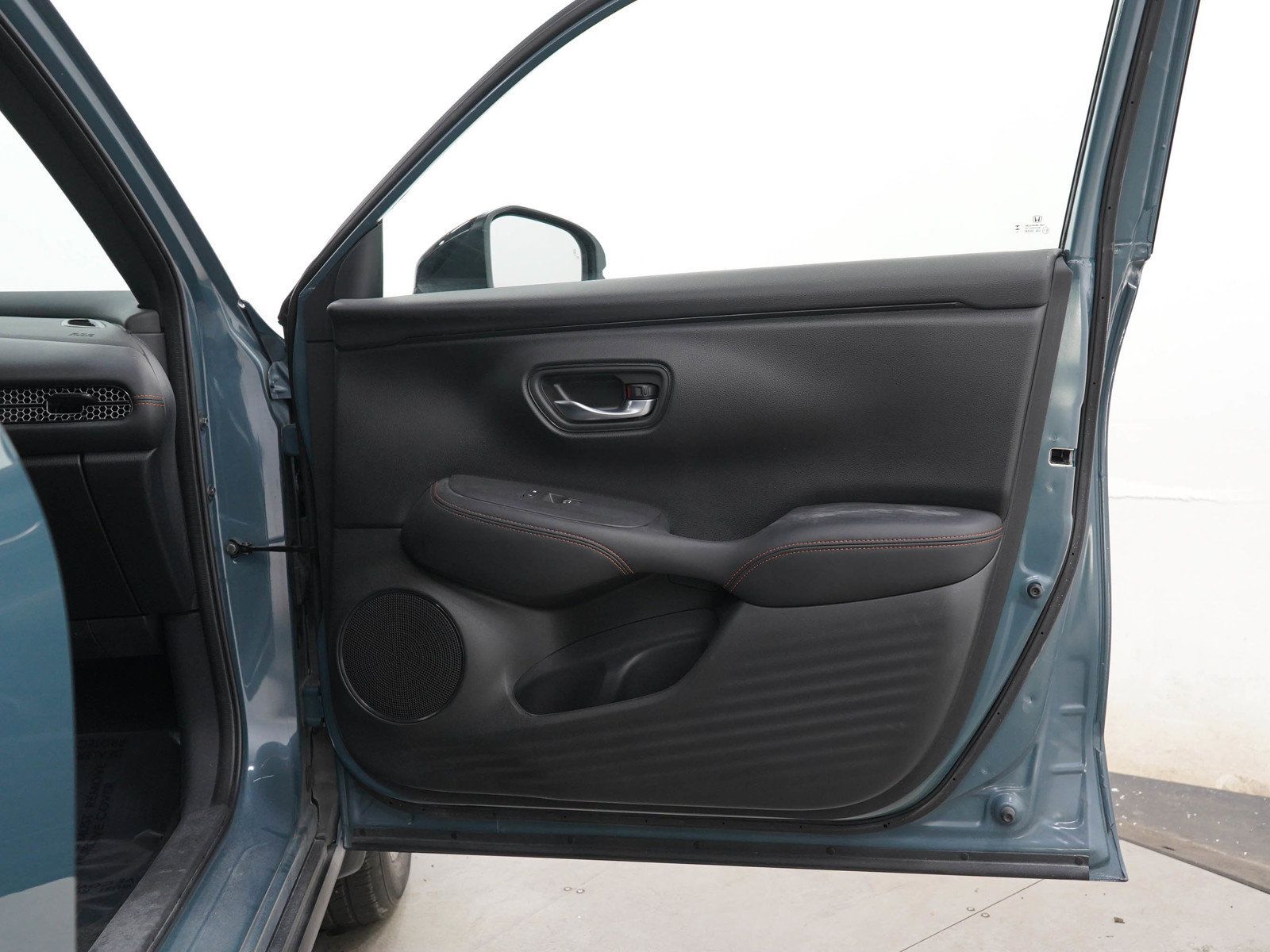 Used 2025 Honda HR-V Sport image 9