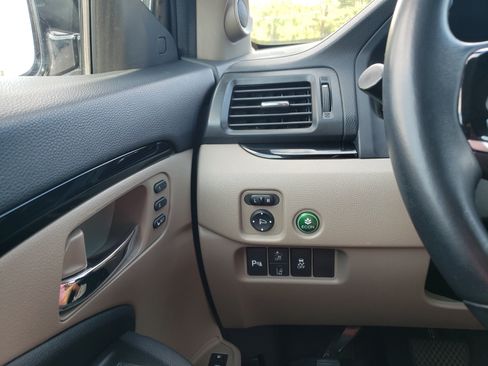 Used 2021 Honda Pilot Touring image 17