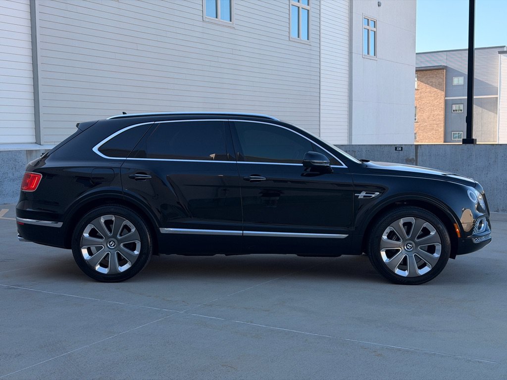 Used 2018 Bentley Bentayga AWD/4WD image 8