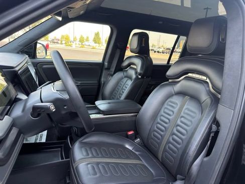 Used 2025 Rivian R1S Adventure AWD/4WD image 11