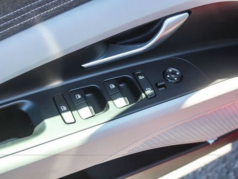 Certified 2023 Hyundai Elantra Limited FWD image 26