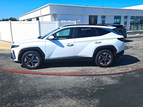 Used 2026 Hyundai Tucson SEL FWD image 3