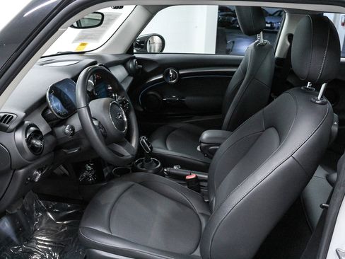 Certified 2023 MINI Cooper 2-Door Hardtop image 19