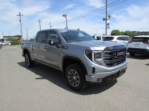 Used 2025 GMC Sierra 1500 AT4 AWD/4WD image 2